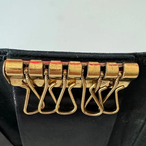 CHANEL Black Caviar Leather Key Holder - Picture 10 of 12